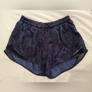 Lululemon LR hotty hot short!
